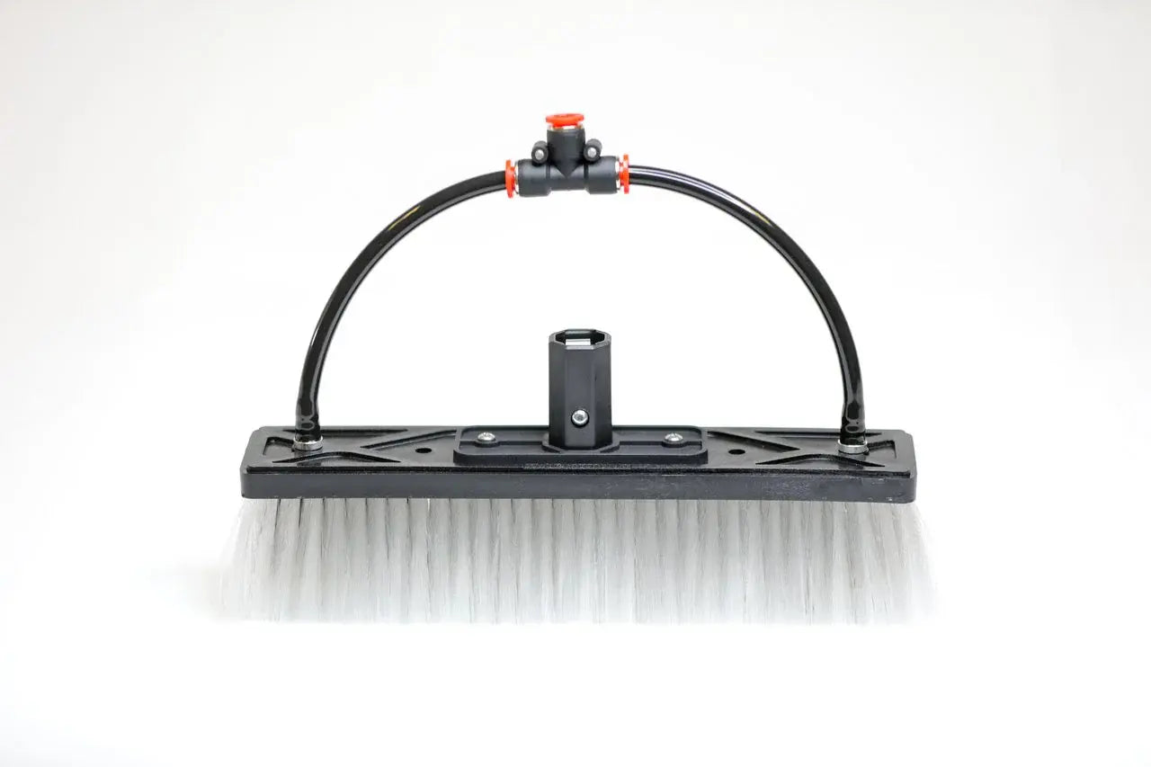 Tucker Window Cleaning Water Fed Brush │ Dual Trim - Boar & Nylon Bristle Hybrid - 2 Pencil Jets